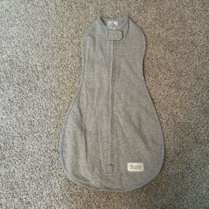 Woombie Gray Swaddle 0-3 Months Like New